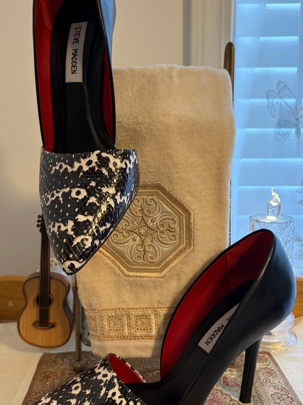 Steve Madden Black & White Speckled Pointed Stiletto Heels with Red Lining